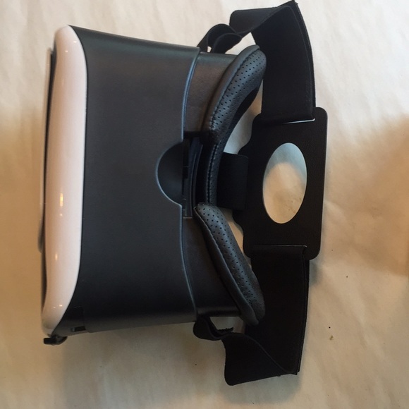 Virtual Reality headset - Picture 2 of 8